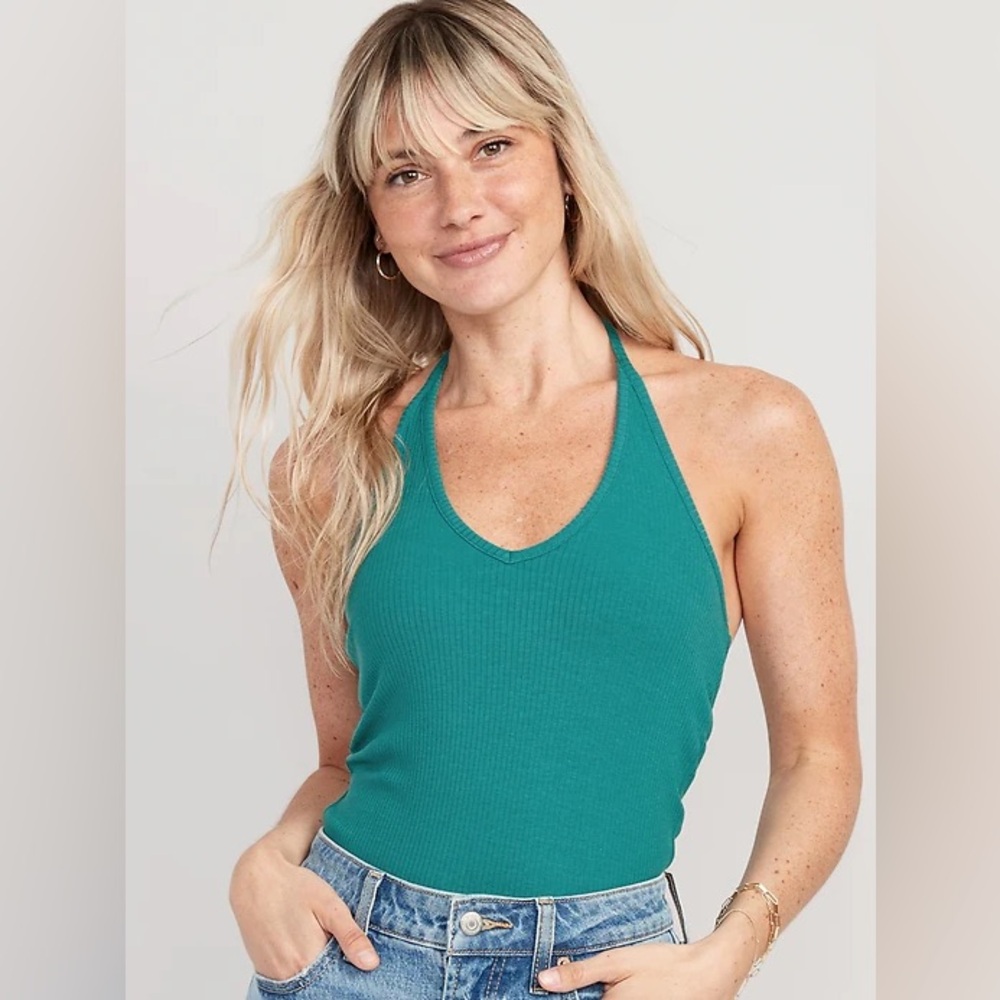 NWT Ribbed Halter Top